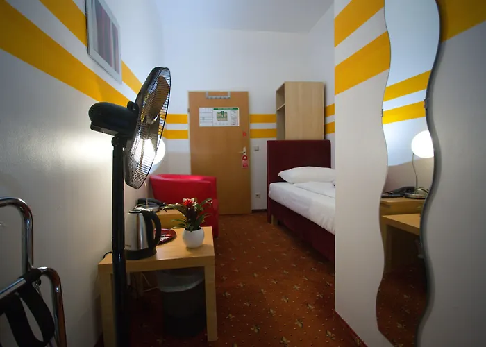 Hotel Alser 3*