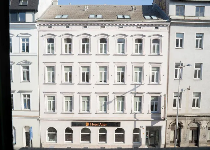 Hotel Alser 3*